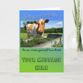 Vaca no cartão de aniversário da calha