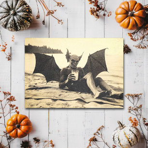 Vampiro Antigo na Praia Cartão Postal de Terror Re