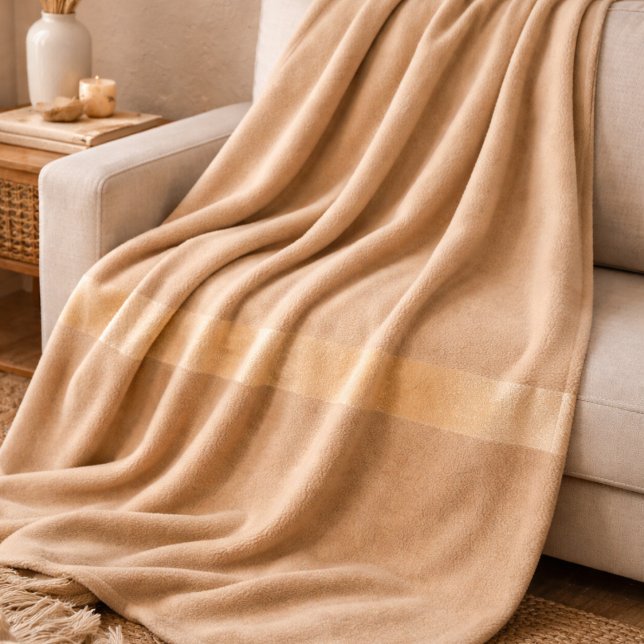 Velo Cobertor de Fleece Champagne Sand Horizon (Sand tone base with bold champagne streak for elevated coastal living)