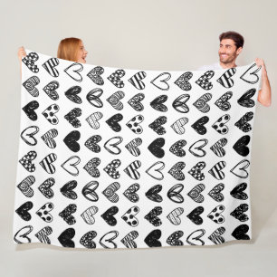 Velo Cobertor de Fleece - Corações Preto e Branco