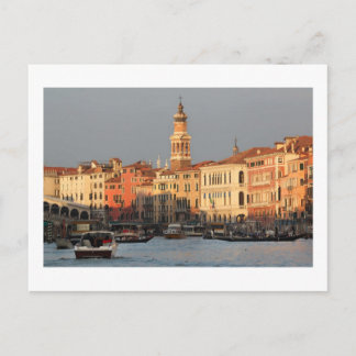 Venice Sunset no cartão postal da ponte de Rialtro