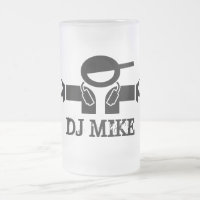 A caneca de cerveja para disco-jóquei | DJ