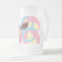 Caneca de cerveja geada: Futebol em movimento.