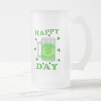 Caneca de cerveja verde irlandesa do dia de St