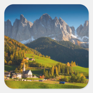 Vila das dolomites na etiqueta da queda