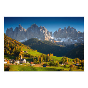 Vila das dolomites no impressão da foto da queda