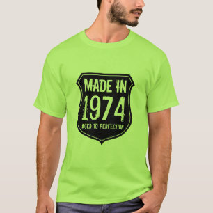 Vintage 1974 envelhecida à perfeição em camisa 