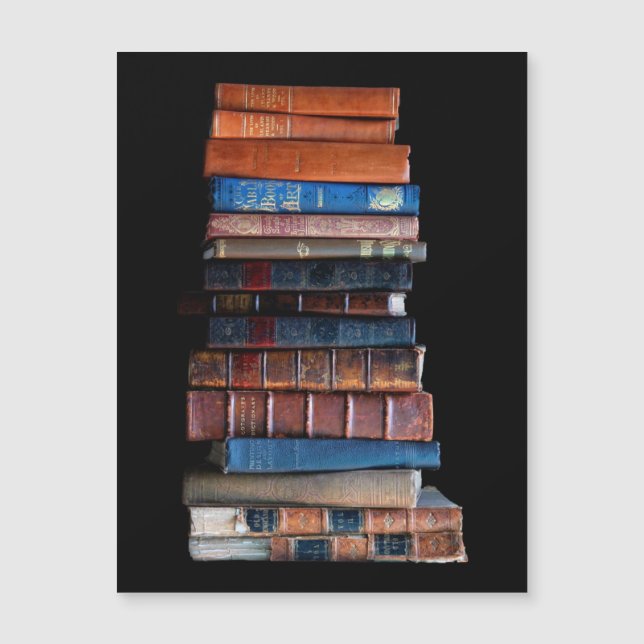 VIntage Stack of Old Books Postcard (Frente)