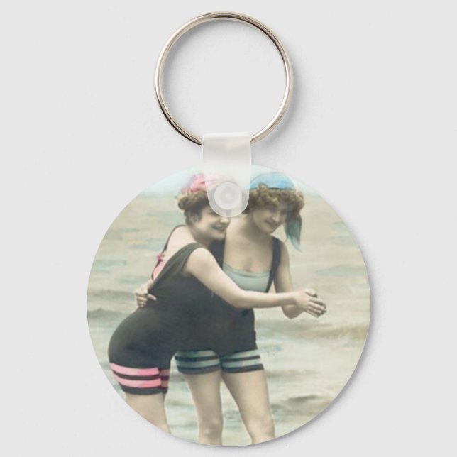 Vintage Sun Bathers Beach Chaveiro (Frente)