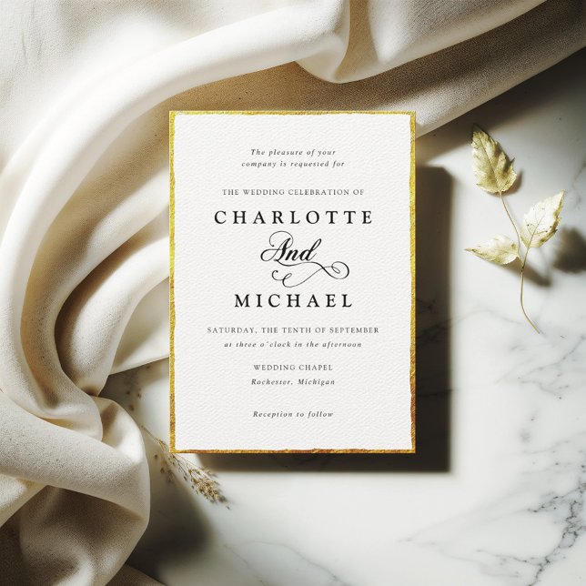 Vintage thin gold border frame convite para casame (Vintage style faux gold frame wedding invitation with vintage calligraphy.)