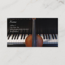 Violino no cartão de visita do piano