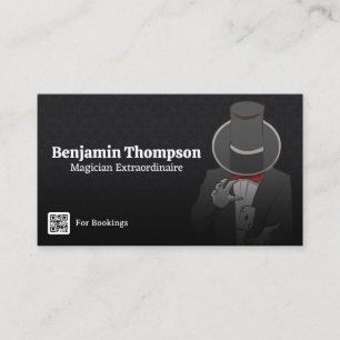 Visita Mágico fazendo um truque de cartão