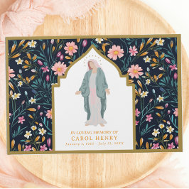 Visitas Bela Católica Mary Amando o Livro de Convidados da