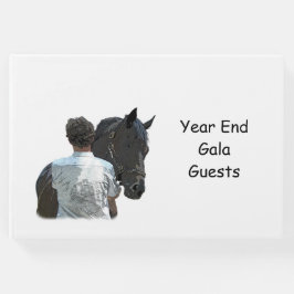 Visitas Homem Segurando Livro de Convidado Luz de Cavalo