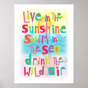 Vive na natação da luz do sol o poster feliz do
