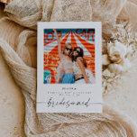 Você Será Meu Cartão De Proposta De Foto Da Brides<br><div class="desc">Esta é uma placa de proposta moderna e mínima do tema "photobridesmaid" com um design elegante. Edite a maioria dos textos e todas as cores para fazer com que este ajustado mínimo de propostas da bridesmaid seja o seu estilo pessoal e as suas necessidades de evento. Apenas selecione "editar usando...</div>