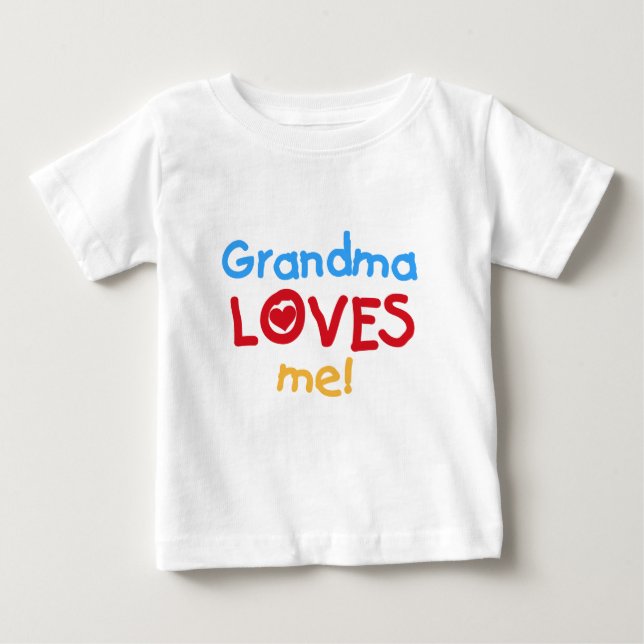 Vovó me ama T-shirts e presentes (Frente)