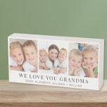 Vovó Te Ama 3 Fotografias Collage<br><div class="desc">Elegante cartaz de madeira para celebrar a melhor vovó já com três colagens fotográficas de seus netos,  seus nomes em simples tipografia moderna,  e "We Love You Avó" em tipografia serif clássica. Personalize se ela é chamada de avó,  nana,  grammy etc.</div>