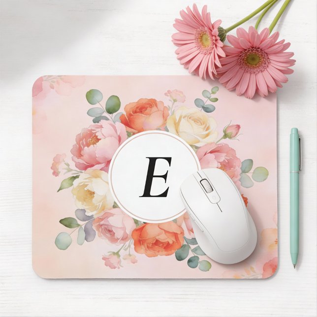 Watercolor Blush Peonies Monogrammed Mouse Pad (Criador carregado)