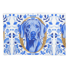 Weimaraner espiando através da letra "O" em Ouro