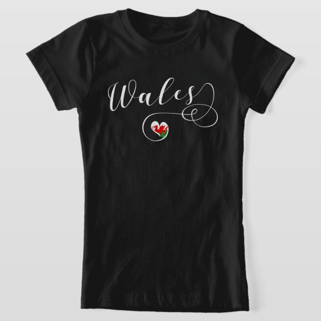Welsh Flag In Heart, Wales T-Shirt (Postura )