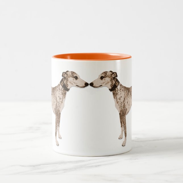 Whippet beija a caneca (Centro)