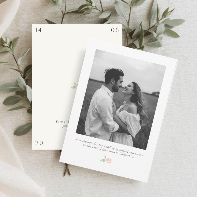 White & Ivory | Chic Floral Wedding Save the Date (Criador carregado)