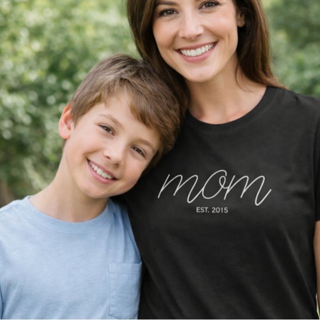 White Script Established Mom T-shirt (Criador carregado)