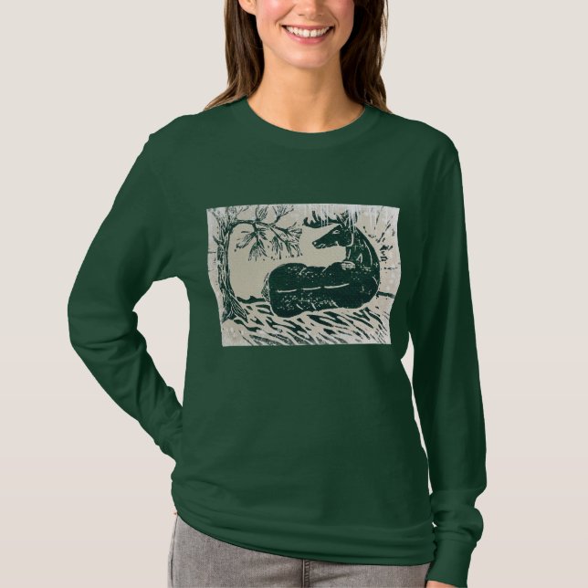 Whitetail Deer Buck in Snowy Woods T-Shirt (Frente)