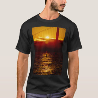 WindSurfer Silhoutada por T-Shirt Sunset