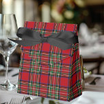 Xadrez Tartan Stewart Vermelho Caixa de Festa<br><div class="desc">Complete suas necessidades de presente com esta adorável caixa de favor com padrão tartan do clã Stewart para qualquer ocasião especial,  incluindo aniversários,  aniversários de casamento,  feriados</div>