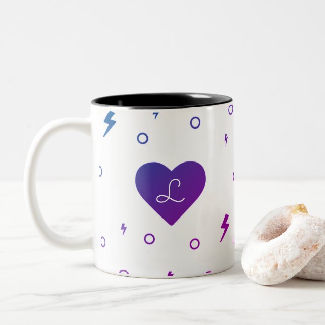 Xícara com gradiente azul roxo coração e raio (Com Donut)