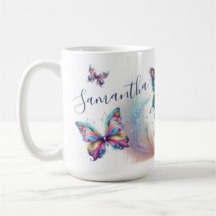 Xícara de Café com Arte de Borboleta em Pastel Per