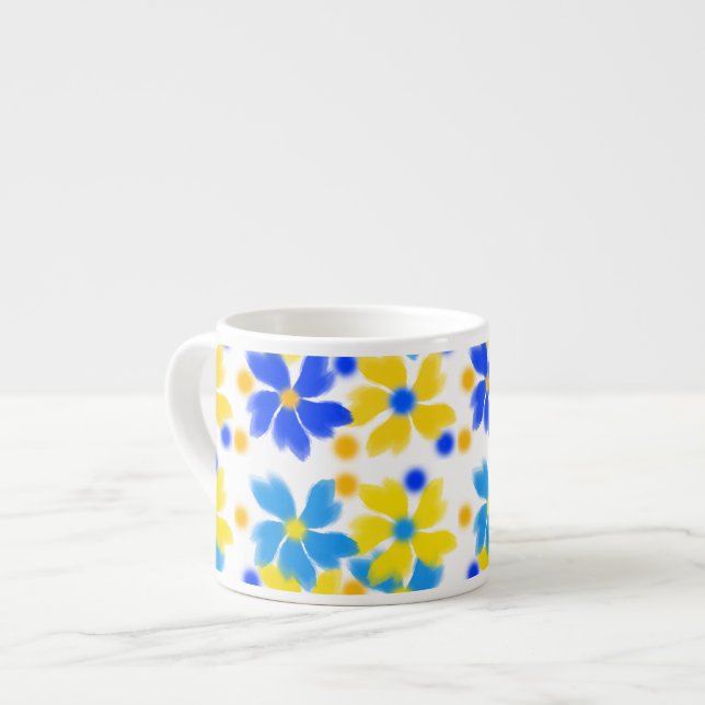 Xícara de Café Espresso com Flores Amarelas e Azui (Frente Esquerda)