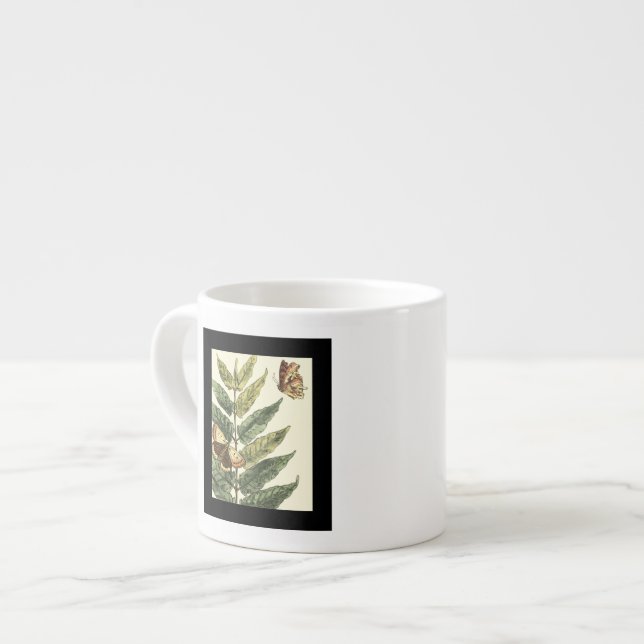 Xícara De Espresso Borboletas e folhas com quadro preto (Frente Esquerda)