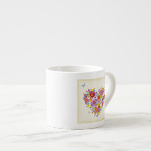 Xícara De Espresso Coração floral com borboletas