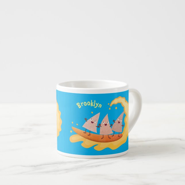 Xícara De Espresso Cute nachos corn chips surfing cartoon  (Frente Esquerda)