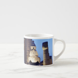 Xícara De Espresso Estátua Gigante do Faraó Ramsés no Karnak 