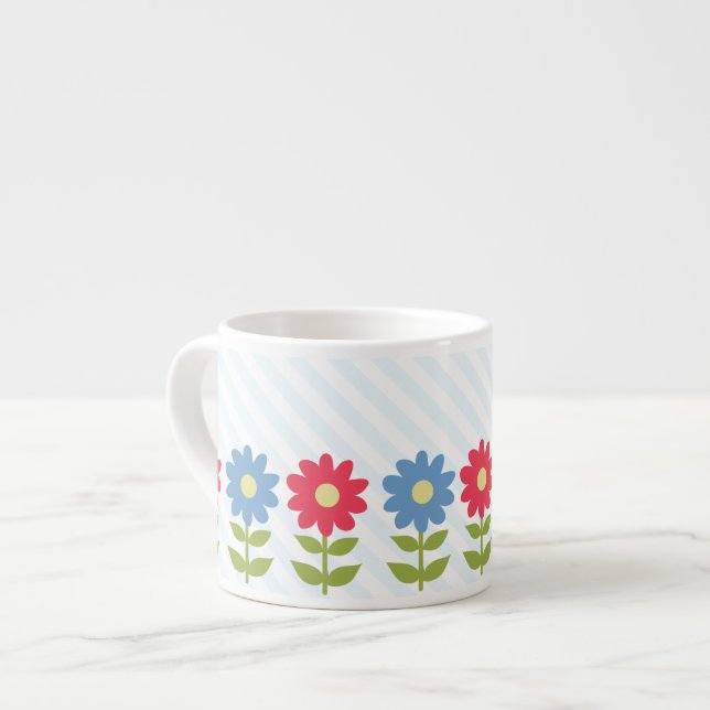 Xícara De Espresso Flores de primavera Vermelhas e Azuis (Frente Esquerda)