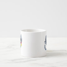 Gato bonito e flores do gatinho