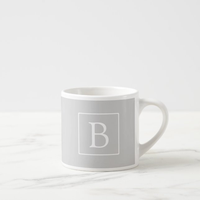 Xícara De Espresso Monograma Cinza Claro Simples (Direita)