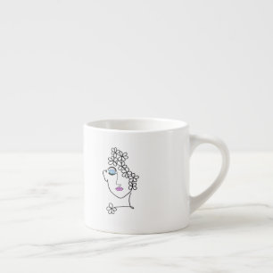 Xícara De Espresso Mulher Com Flores Arte Linear