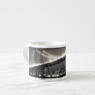 Xícara De Espresso Ponte de Williamsburg na Nova Iorque na noite
