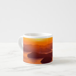 Xícara De Espresso Pôr do sol em Kurushima Kaikyo Bridge e Kurushi
