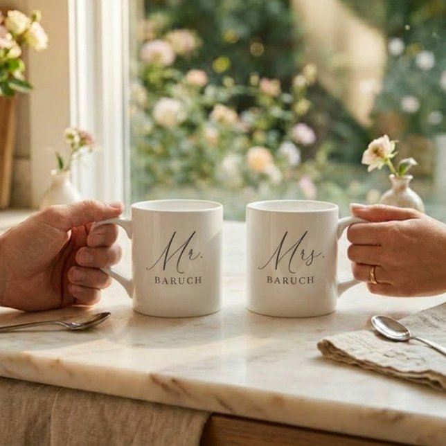 Xícara De Espresso Sr Recém-Casado Elegante Script (Criador carregado)