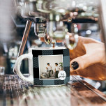 Xícara De Espresso Xadrez Azul E Preta - Melhor Presente Do Avô Com F<br><div class="desc">Esta Xadrez Azul e Negra Melhor Presente do Vovô é uma maneira séria e única de mostrar sua apreciação e amor pelo seu avô. A estrutura é feita de um tecido de xadrez azul e preto de alta qualidade que lhe dá uma sensação rústica e encantadora. As palavras "Melhor Avô"...</div>