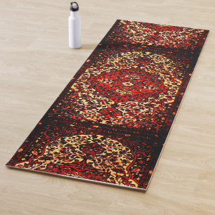 Yoga Design oriental do tapete na cor vermelha e de